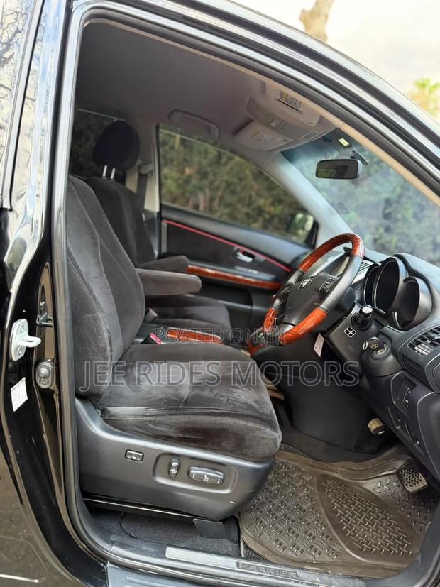 Toyota Harrier 2.4 2012 Black