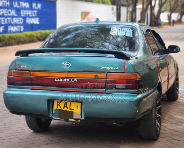 Toyota Corona 1999 Green