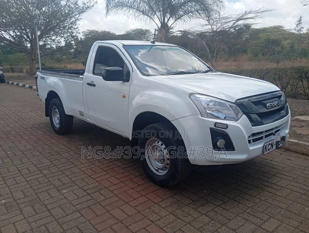 Isuzu D-MAX 2017 White