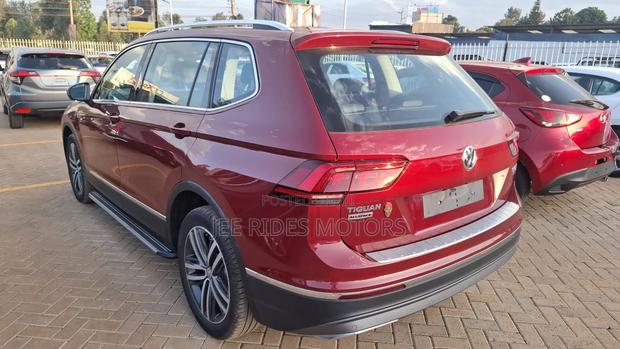 Volkswagen Tiguan 2.0T S FWD 2019 Maroon