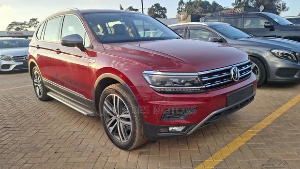 Volkswagen Tiguan 2.0T S FWD 2019 Maroon