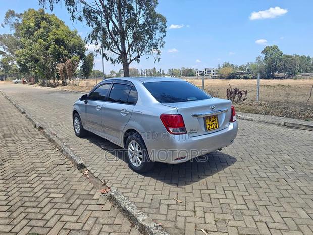 Toyota Axio 1.5 G 2WD 2012 Silver