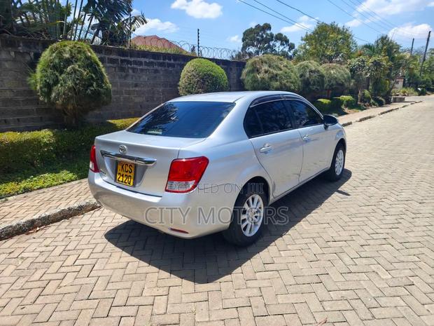Toyota Axio 1.5 G 2WD 2012 Silver