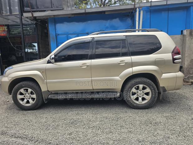 Toyota Land Cruiser Prado 3.0 D-4D 5dr 2005 Beige
