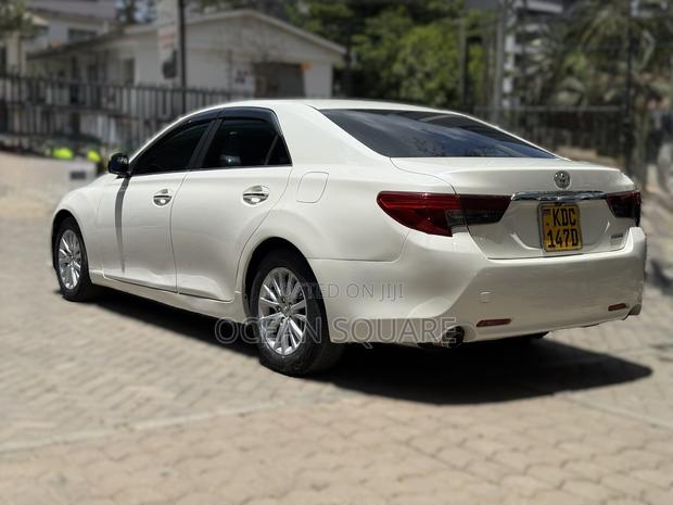 Toyota Mark X 2014 White