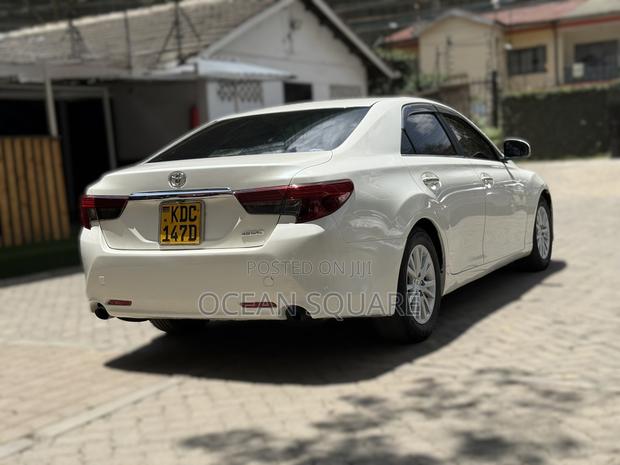 Toyota Mark X 2014 White