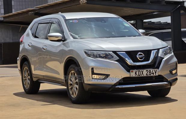 Nissan X-Trail 2014 Silver