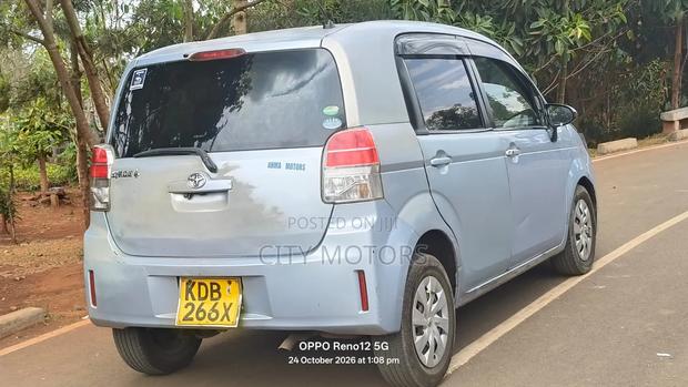 Toyota Spade 1.5 2014 Blue