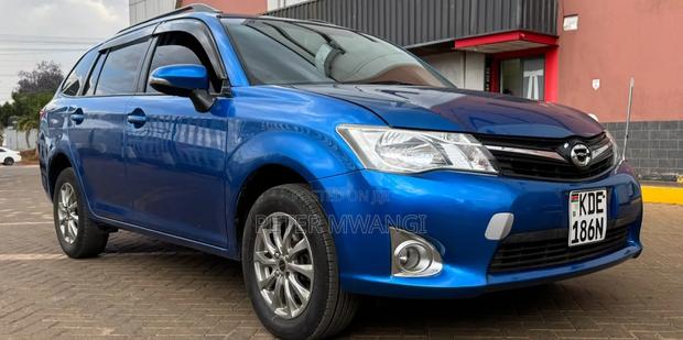 Toyota Corolla Fielder 2014 Blue