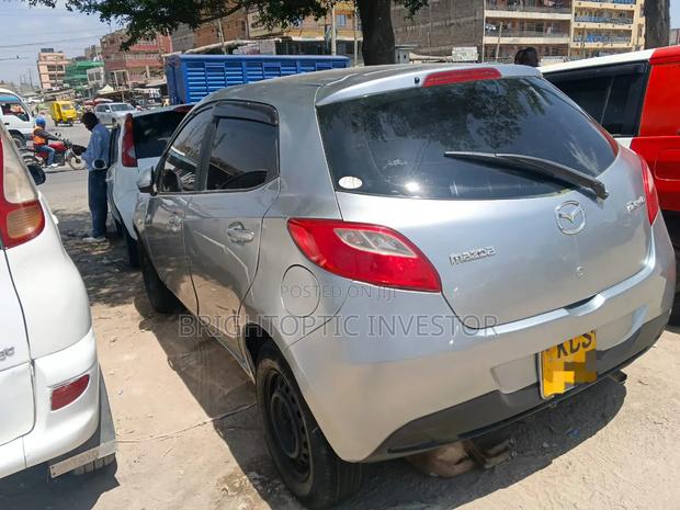 Mazda Demio 2012 Silver
