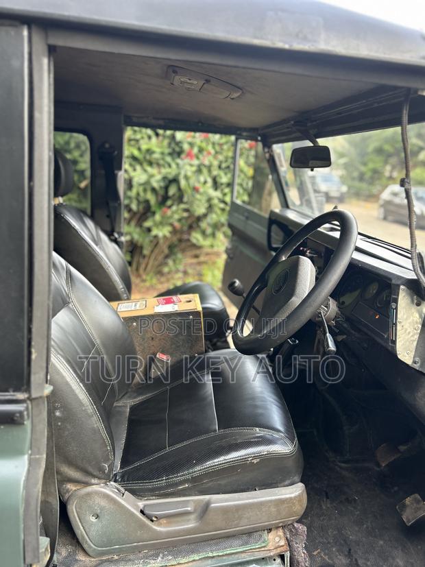Land Rover Defender 1976 Green