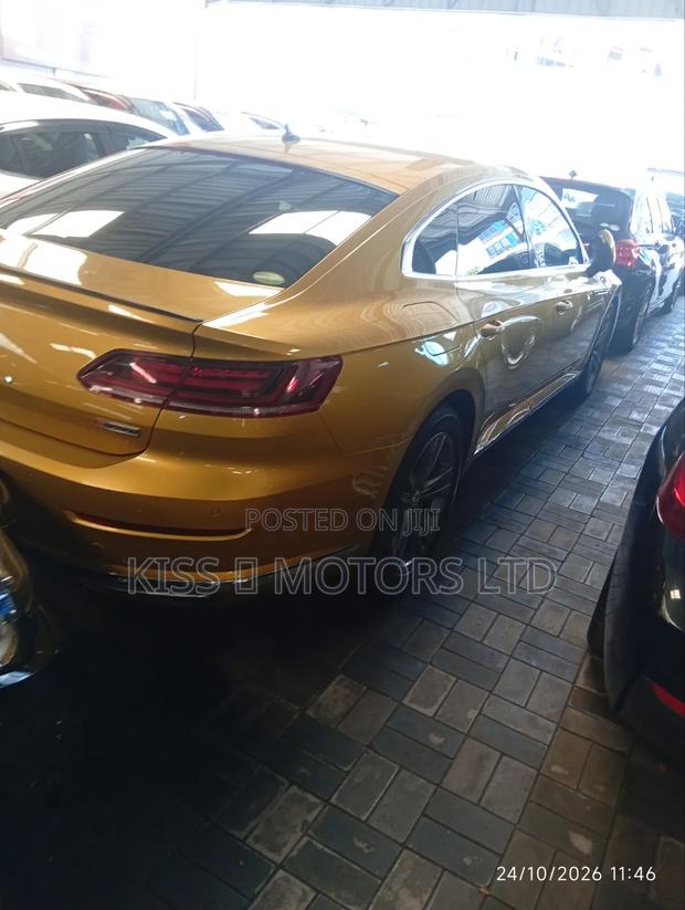 Volkswagen Arteon 2.0T SEL R-Line w/20 FWD 2019 Gold