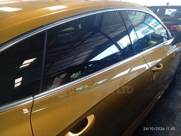 Volkswagen Arteon 2.0T SEL R-Line w/20 FWD 2019 Gold