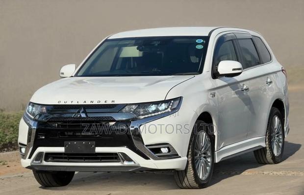 Mitsubishi Outlander 2.4 PHEV AWD 2019 White