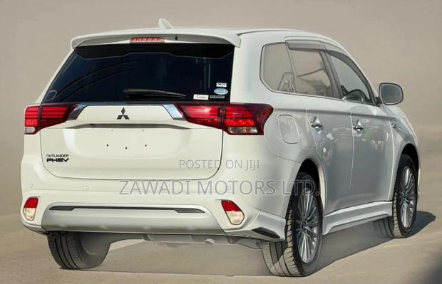Mitsubishi Outlander 2.4 PHEV AWD 2019 White