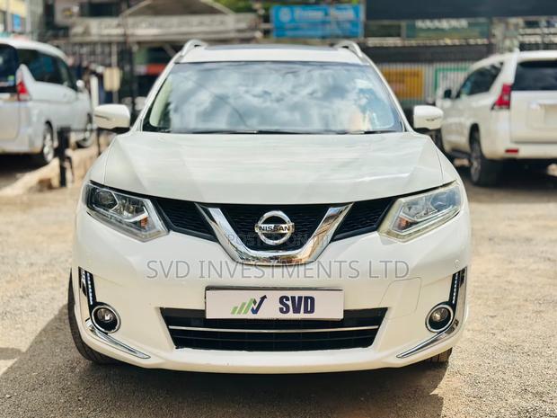 Nissan X-Trail 2.0 Petrol FWD 2016 White