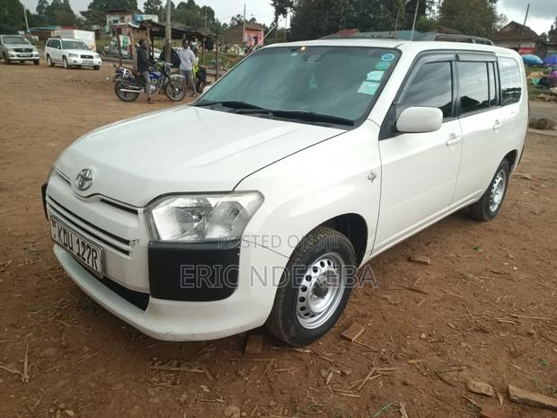Toyota Probox 1.5 DX 4WD 2018 White
