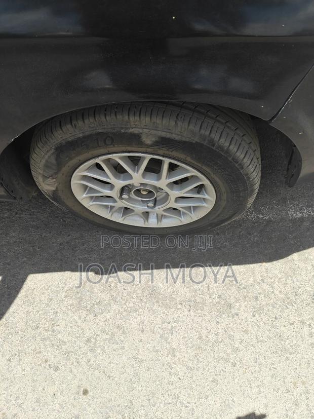 Nissan Wingroad 2004 Black