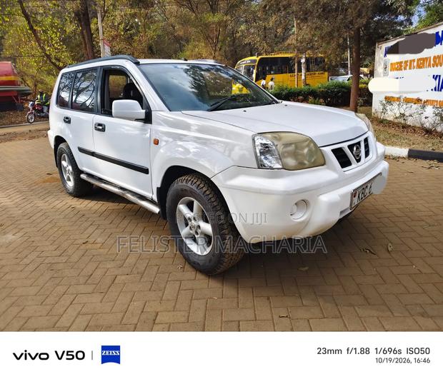 Nissan X-Trail 2003 White