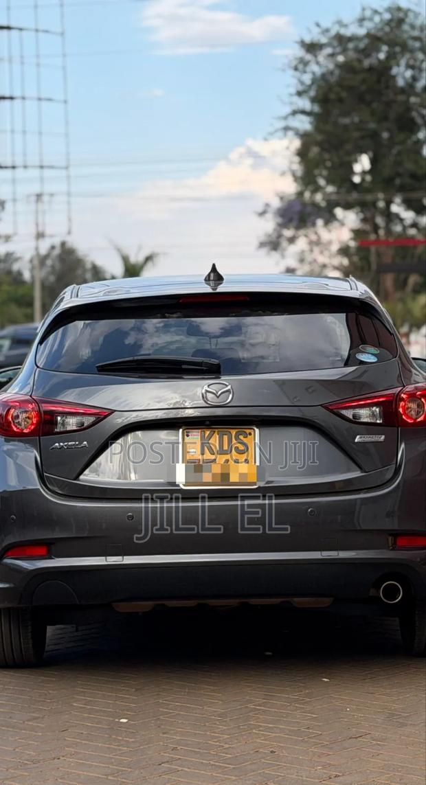 Mazda Axela 2019 Silver