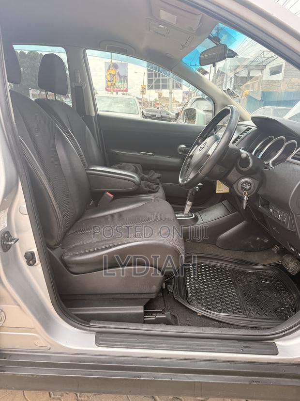 Nissan Tiida 2012 Silver