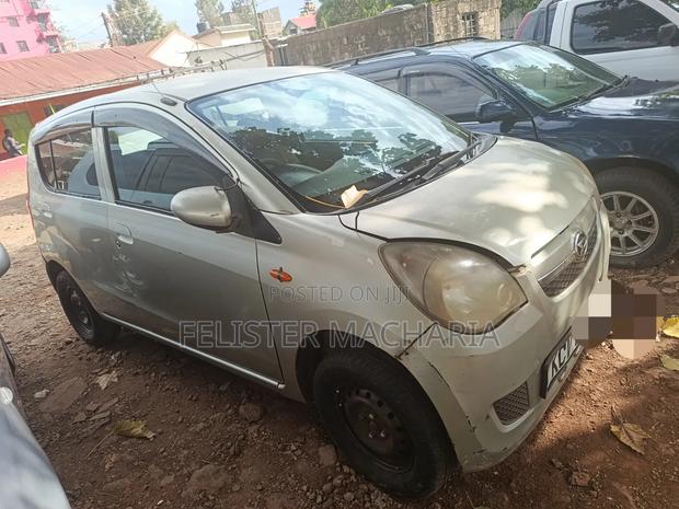 Daihatsu Mira 2013 Gold