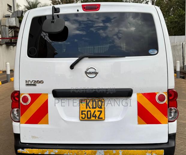 Nissan NV200 2018 White