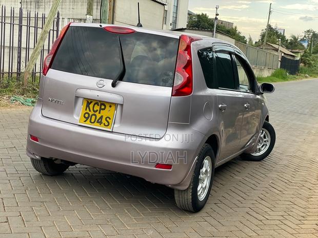 Nissan Note 2011 Pink