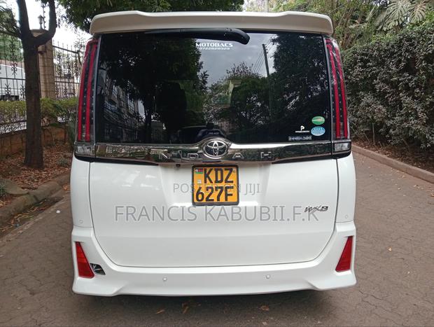 Toyota Noah 2.0 AWD (7 Seater) 2019 Silver