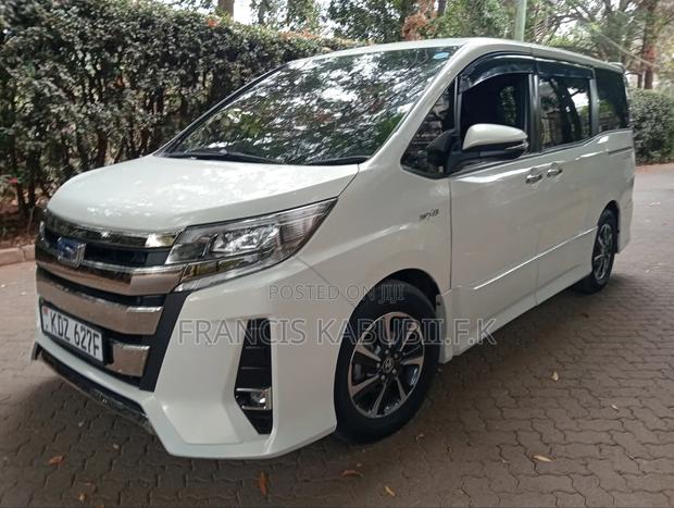 Toyota Noah 2.0 AWD (7 Seater) 2019 Silver