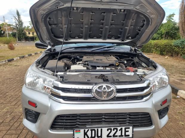 Toyota Hilux 2018 Gray