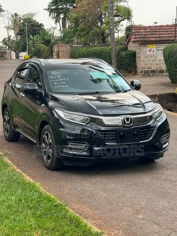 Honda Vezel 2020 Matt Black