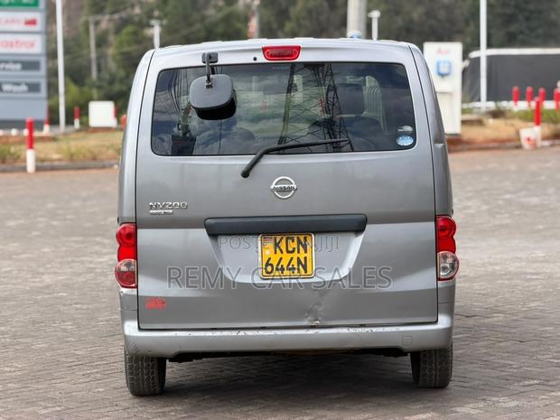 Nissan NV200 2011 Gray