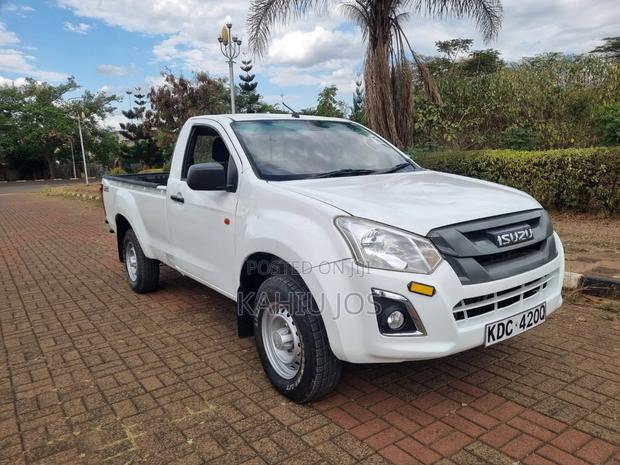 Isuzu D-MAX 2021 White