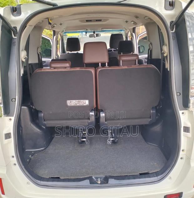 Toyota Noah 2017 White