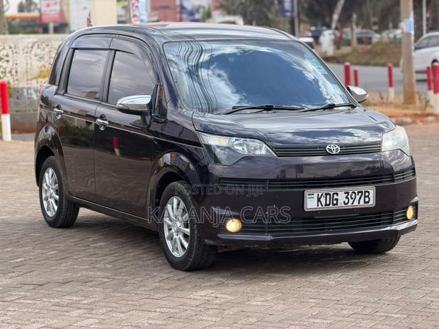 Toyota Spade 1.5 2014
