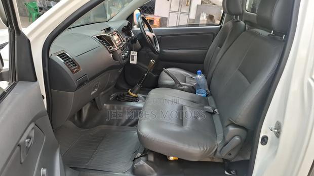 Toyota Hilux 2015 White
