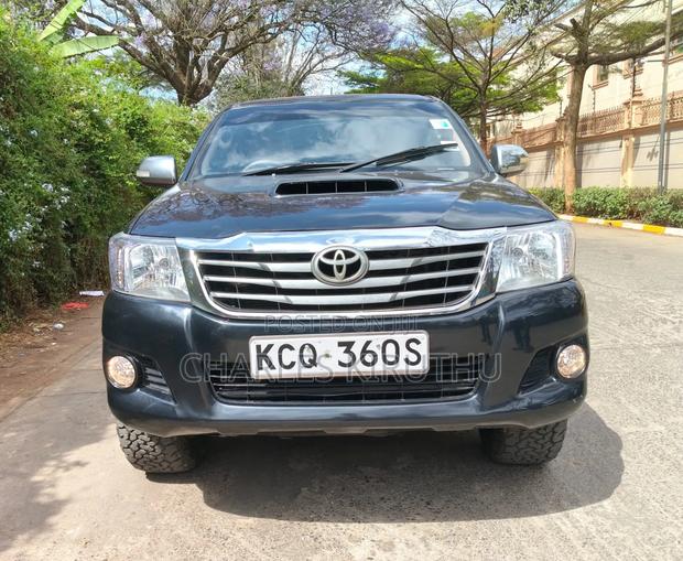 Toyota Hilux 2013