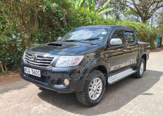 Toyota Hilux 2013