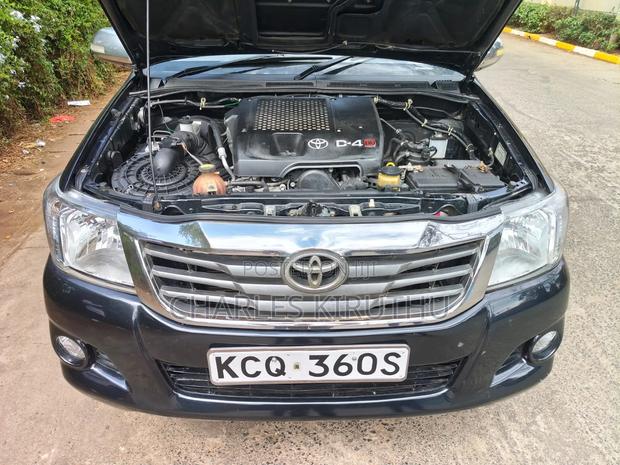 Toyota Hilux 2013