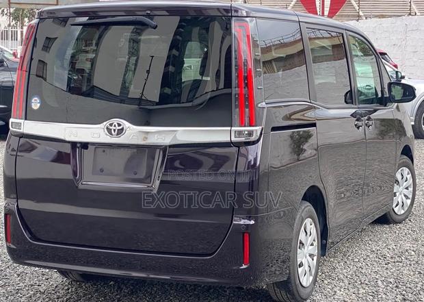 Toyota Noah 2.0 FWD (8 Seater) 2021 Matt Black
