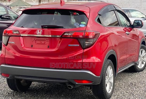 Honda Vezel 1.5 Hybrid 2WD 2019 Red