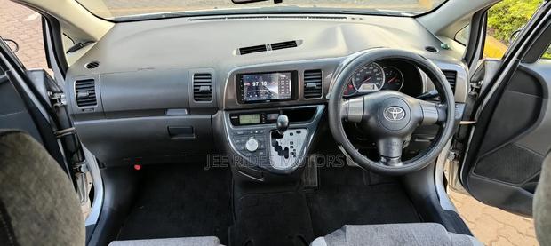 Toyota Wish 2006 Silver