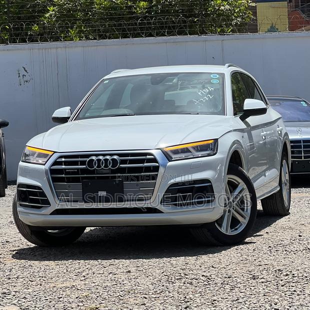 Audi Q5 2.0T Premium AWD quattro 2019 White