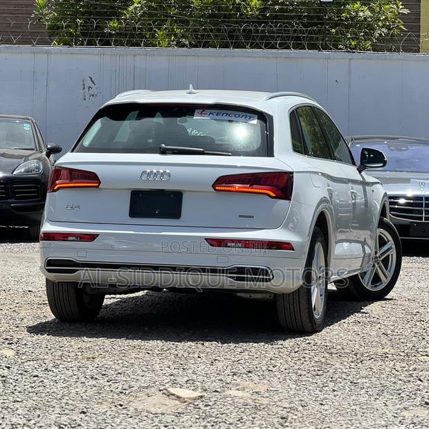 Audi Q5 2.0T Premium AWD quattro 2019 White