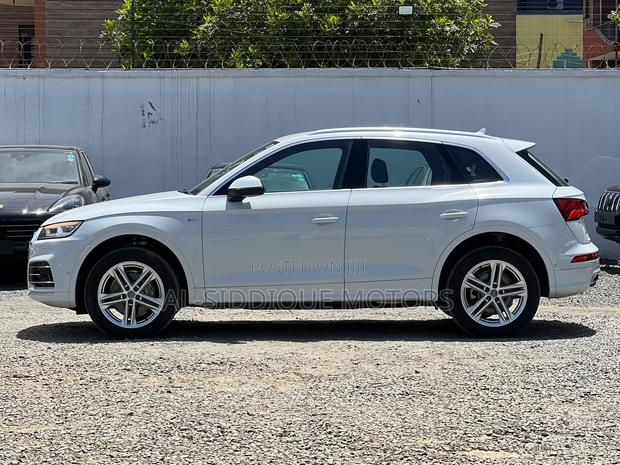 Audi Q5 2.0T Premium AWD quattro 2019 White
