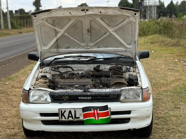 Toyota Starlet 1998 White