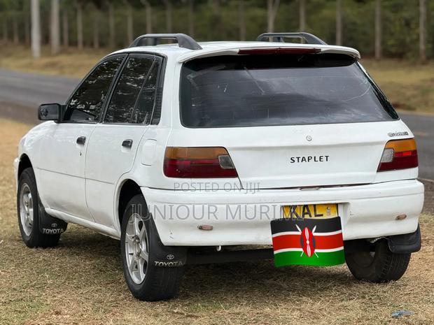 Toyota Starlet 1998 White