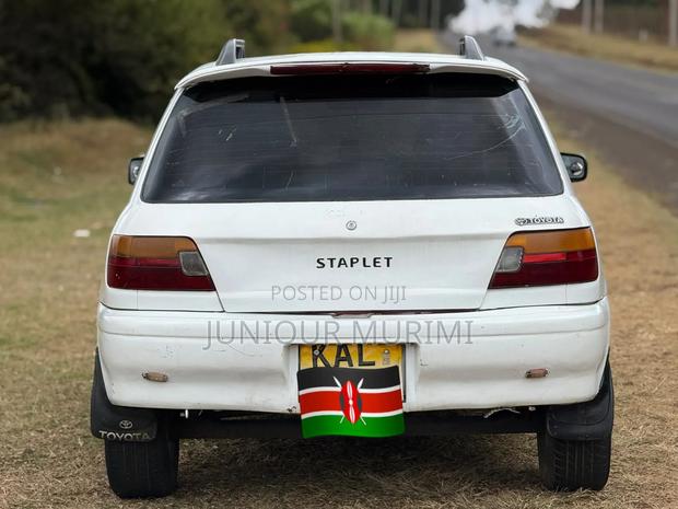 Toyota Starlet 1998 White