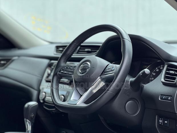 Nissan X-Trail 2.0 Petrol AWD 2019 White